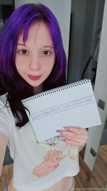 Omg I just found this pic in my gallery that I took for RedGIFs verification and I looked SO CUTE, even without make up 🥺💜

#egirl #vitiligo #cute #fyp #emo #alt #girlnextdoor #girlfriend #waifu #petite #horny
