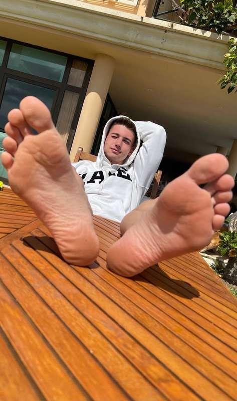 🦶🏻👣🦶🏻👣🦶🏻💕
