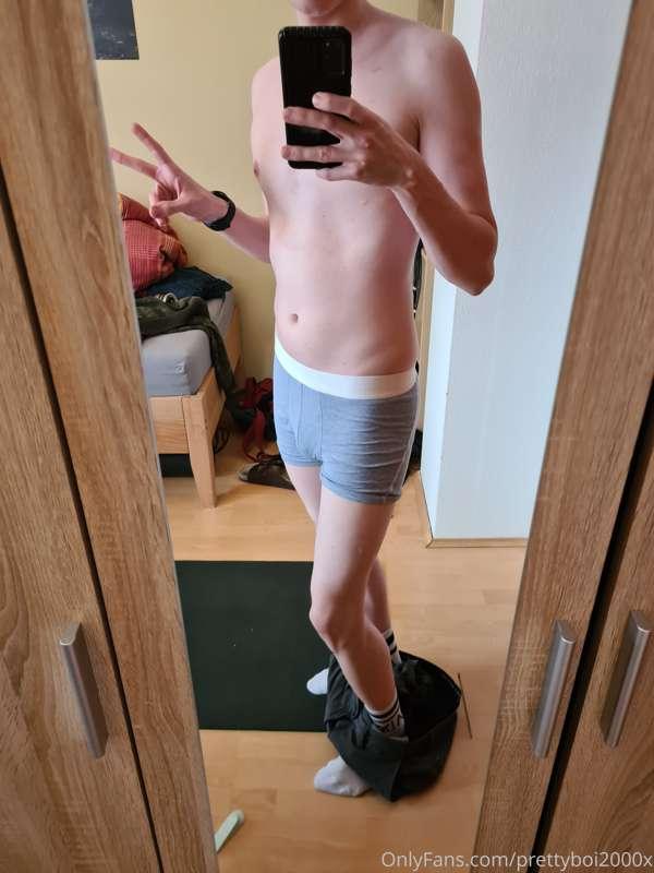 prettyboi2000x image #0