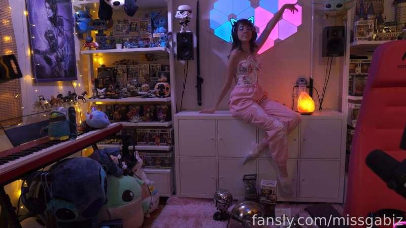 missgabiz image #25