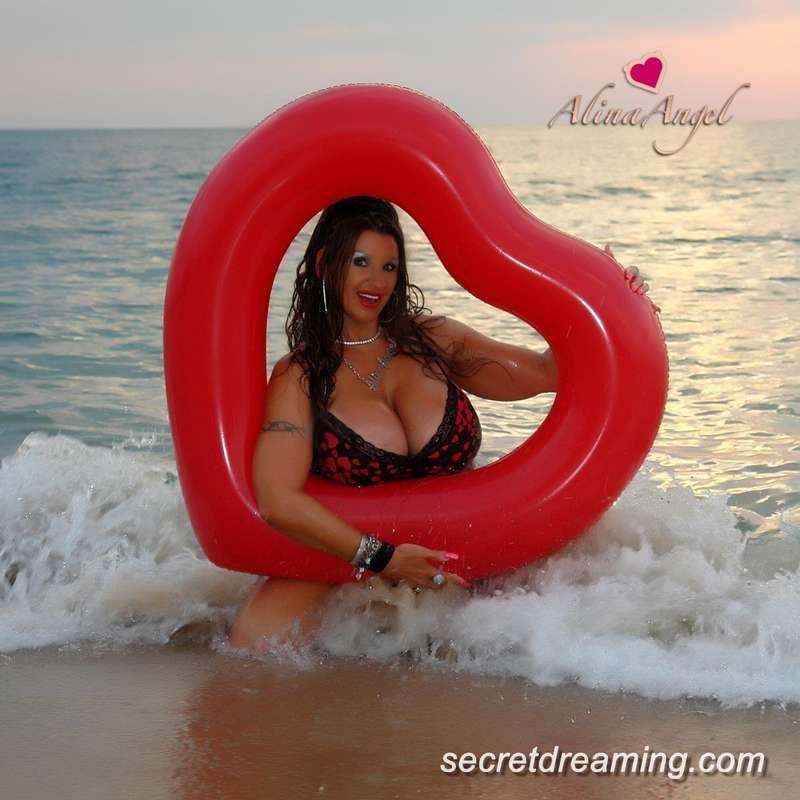 Happy Valentine's Day! ❤️Love & kisses ❣️❣️❣️