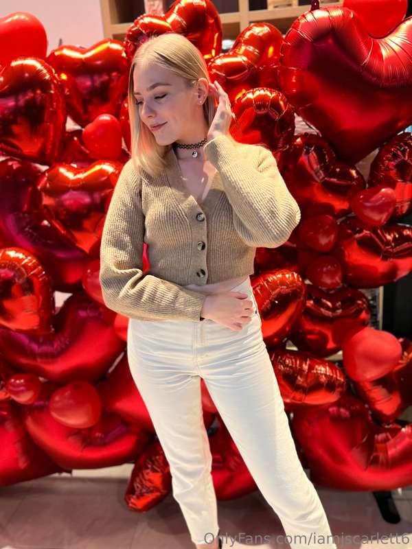 💖💖💖 Heeeey! 💖💖💖

💖What's your favorite month? 🥰
💖Mine is feb..