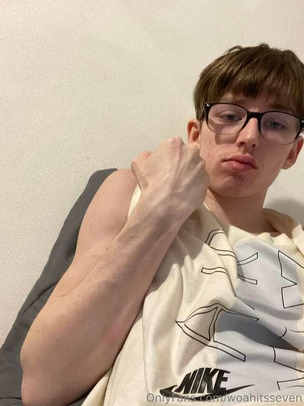 woahitsseven image #1