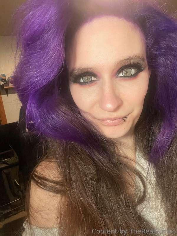 I’m back and ready for some fun! 😈