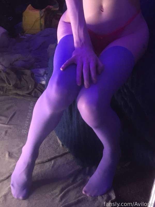 My feet and legs just look so cute here hehe 💕
Don’t you agree? 😘