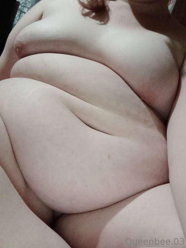 queenbee.03 main image