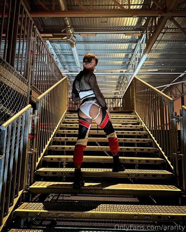 Should I dress like more of a slut next time I go raving? 🤍