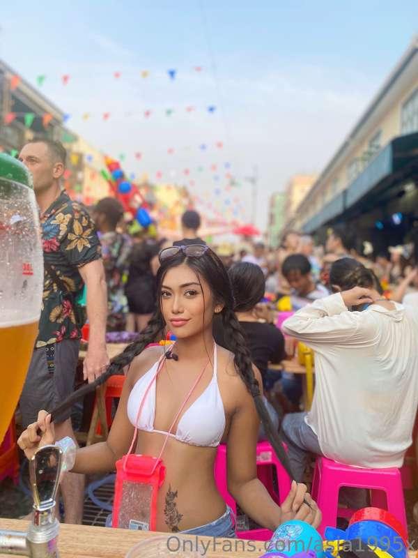 Happy songkran 💦💦💦