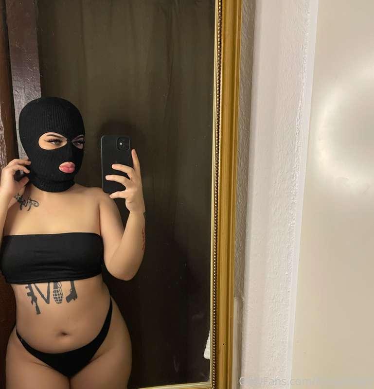 Happy New Year❤️‼️ Dm me now for a special video😘