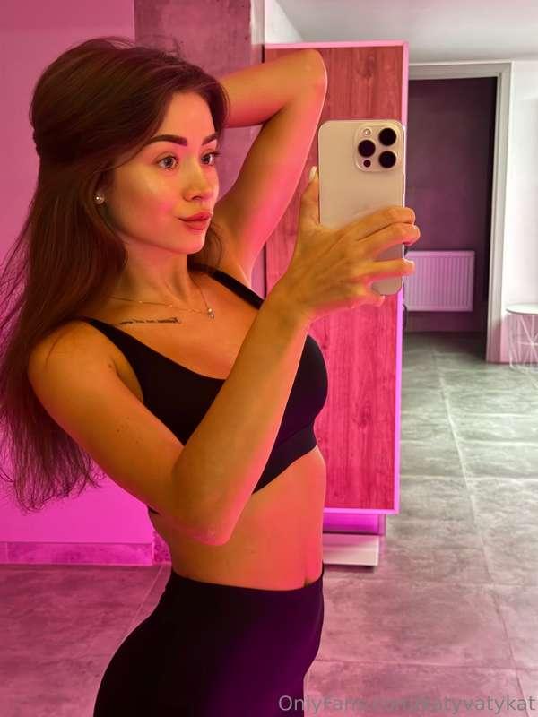 Tired after the gym, need to relax urgently😋