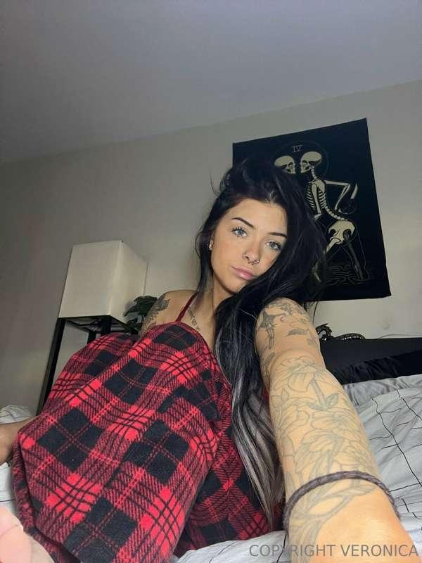 need a cuddle buddy💗