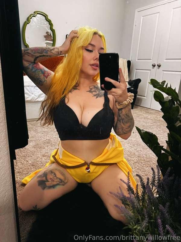 mind picking that string off my titty for me babe ;)