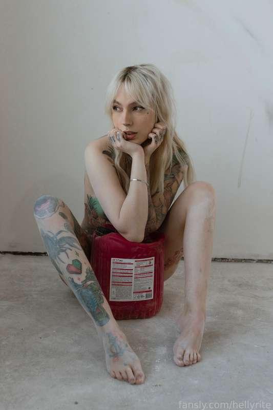 hellyrite image #6