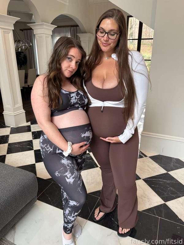 Rate our bumps! 💜


#pregnant #lactation #milf #mommy #pregnancyfetish #pregnancy #bump #preggers #pregnantbelly #youngmom #breeding
