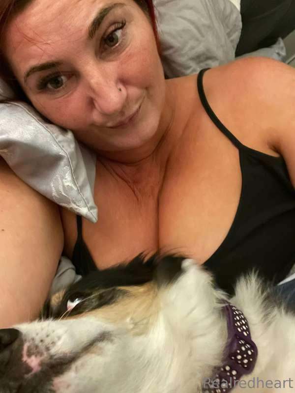 Morning snuggles 😍