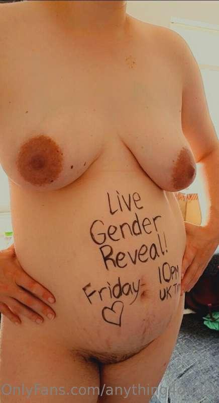 Please don't miss my LIVE GENDER REVEAL this Friday at 10PM ..