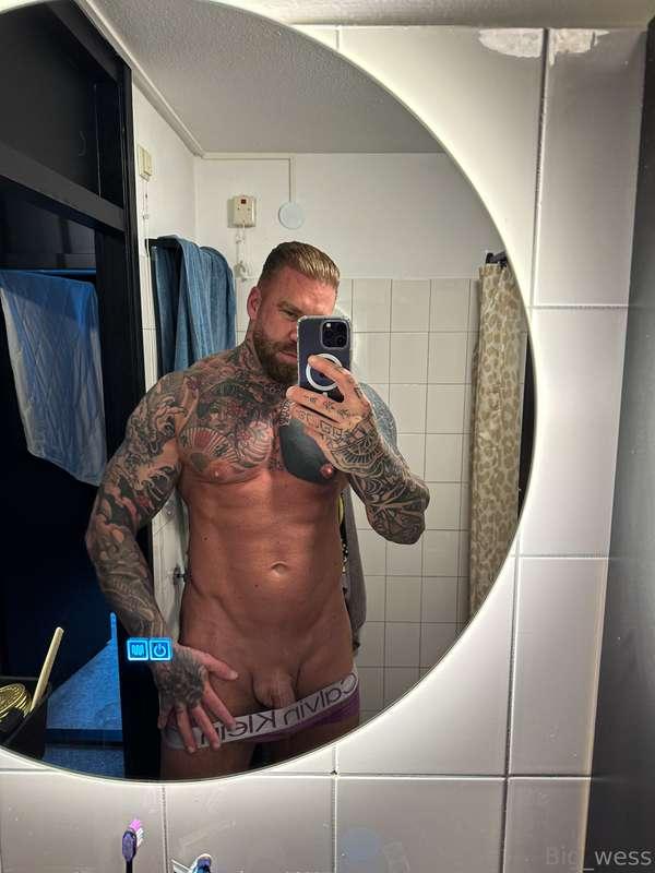 Lets shower 😈