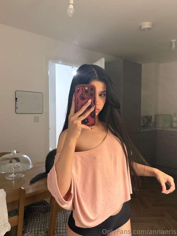 don't rlly need a lot in life, just you and your attention 🤭