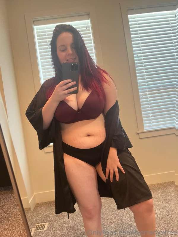 Would you fuck a curvy mom like me?

See over 1100 XXX photo..