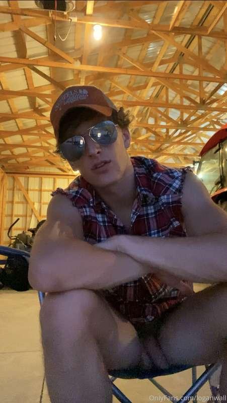 Like Country Cock? 🍆😏