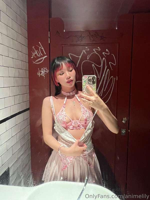 I love doing naughty videos in the bathroom 🤪💕