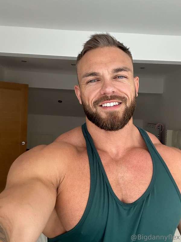 hey! i have a surprise for you 😏