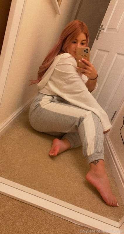 How’s your weekend? 
Damn it’s so cold tonight, winter has d..