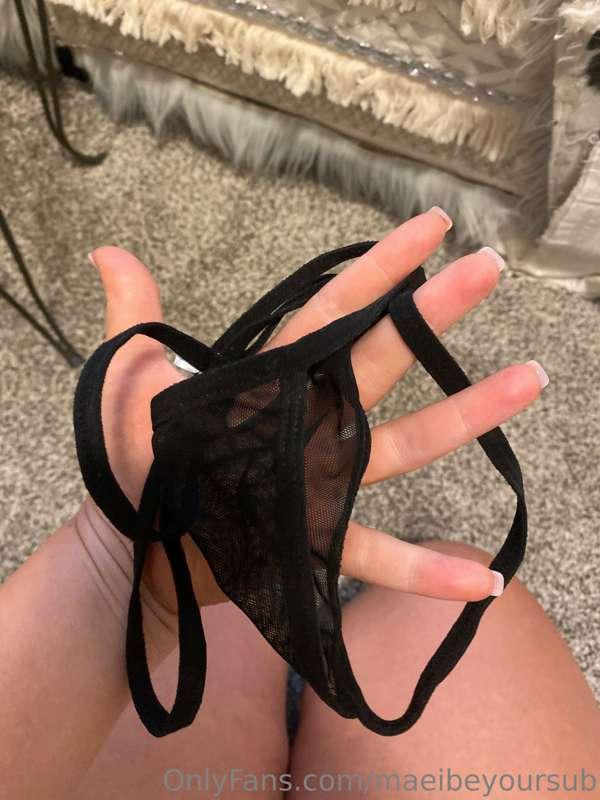 First fan to tip $75 gets a pair of my panties shipped to th..