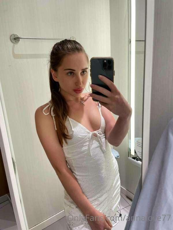 My sly smile hides my vulgar nature 🎁🍌🤤🧲. I am a very hot bi..