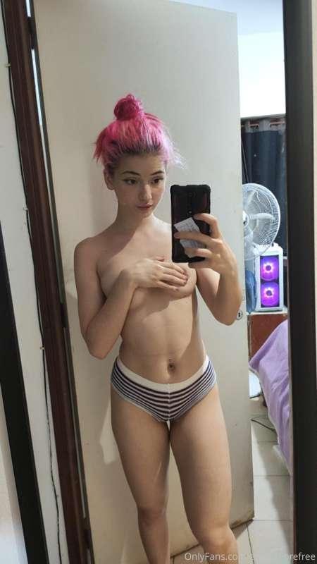 Hi! These days I will start to be more active in Onlyfans FR..