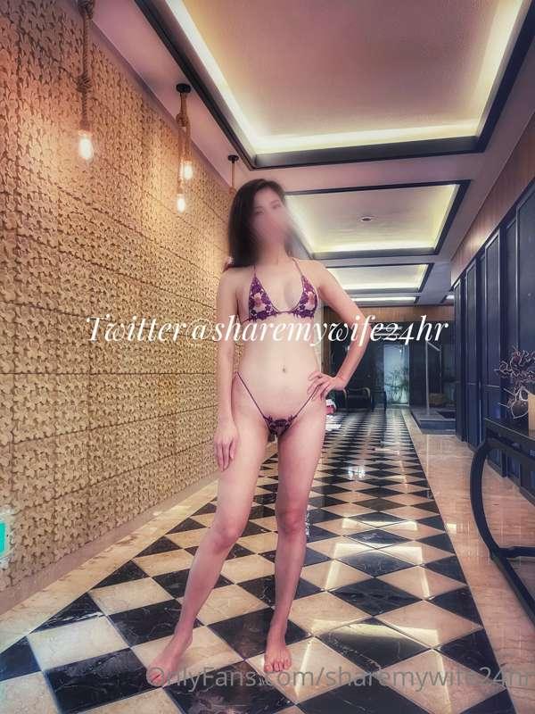 這是某個變態狼友到場才拿出來贊助的情趣戰鬥服，真不知道這件是遮那個點的⁉️我很努力遮了‼️🫣🫣🫣