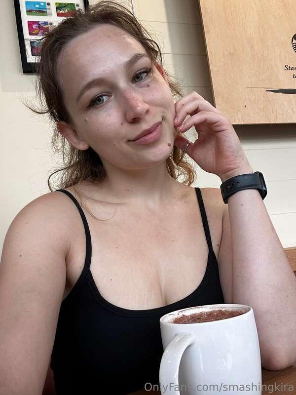 Good morning! Coffee is the best way to start the day🥰🥰