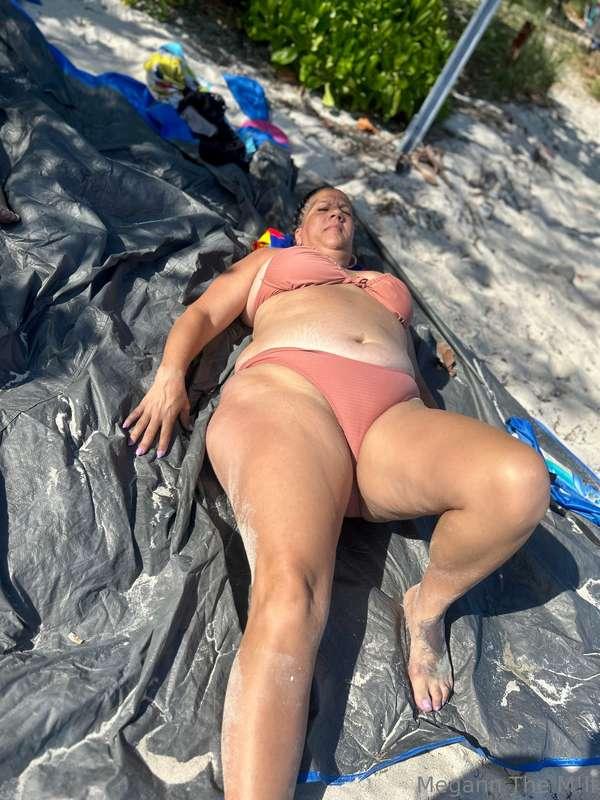 My favorite thing to do is get some sun ☀️☀️☀️