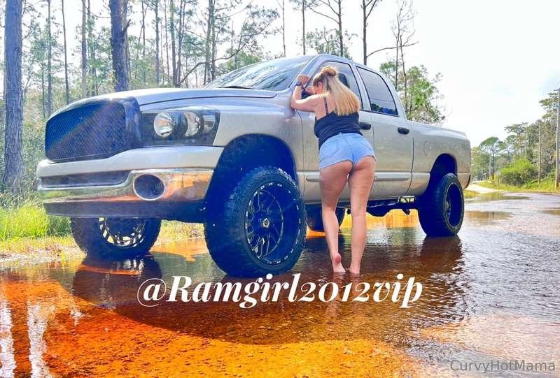 Do you guys like the truck pics? Should I do more truck phot..
