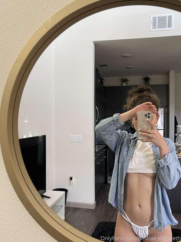 like this picture for a special Dm🥰