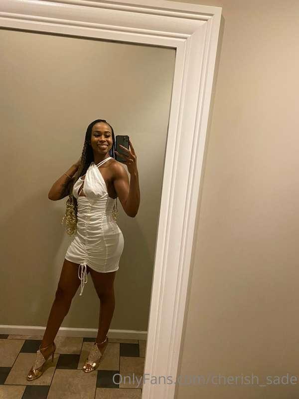 Can we get some commotion for the dress?🤍
