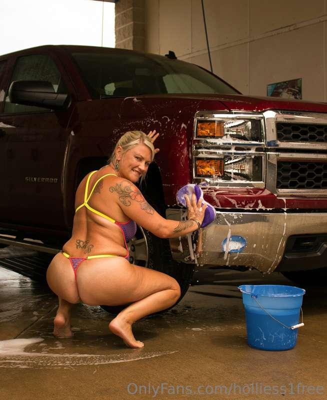 holliess1free image #1