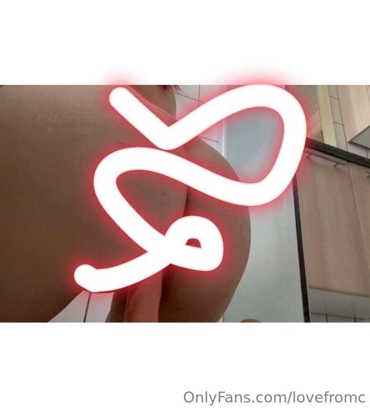 Some video of me riding a dildo in the shower 😋❤️💦
