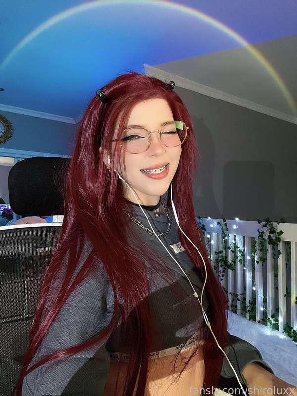 i wanted to try styling this wig 🍷 howd i do? 
.
#egirl #altgirl #braces #glasses