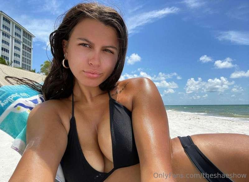 damn! i miss the ocean.🌞 what’s your happy place?