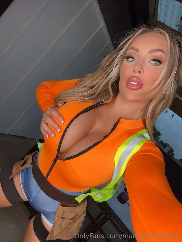 Trying out some costumes😜 What do you think? 💋
