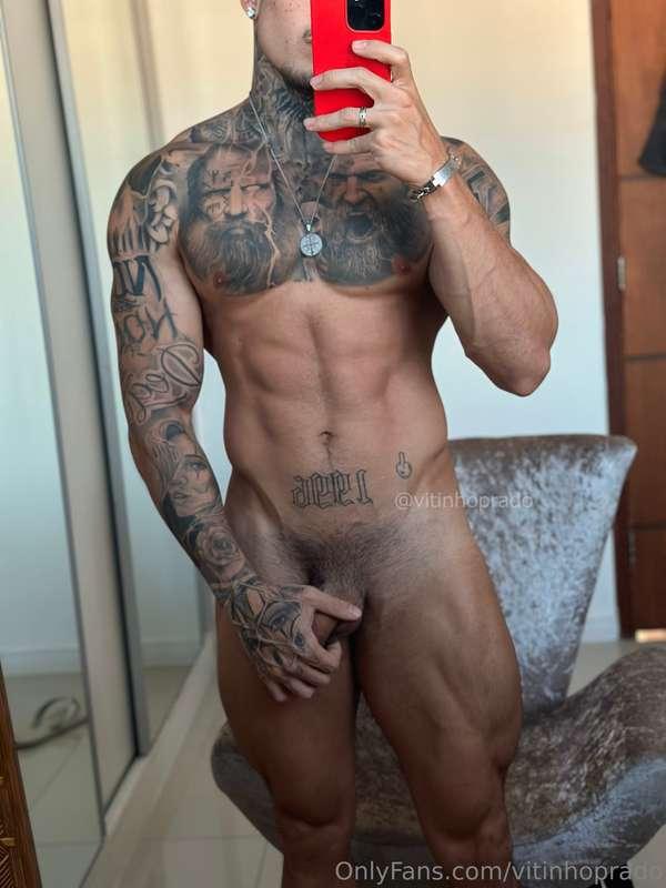 Qual visão vocês preferem? De frente, de costas ou de lado? ..