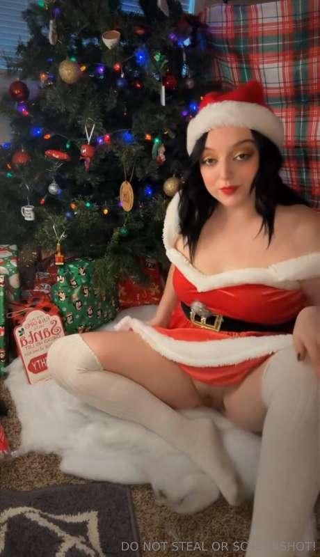 Merry Christmas! 😏🎄🍑