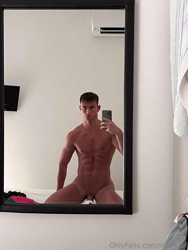 Do you like my abs?😜