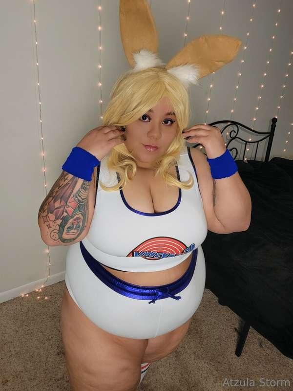 Happy Nerds-day! I'm cosplayed as Lola Bunny here, so obviou..