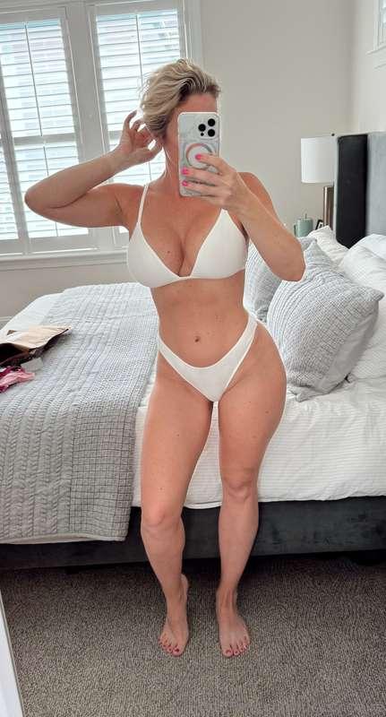 I received a few new sets in the mail today! Here’s one of t..