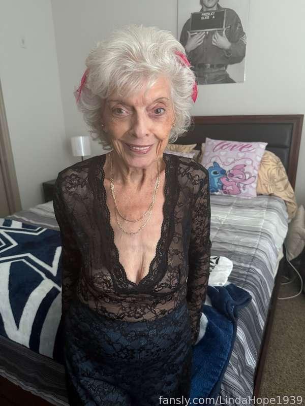 lindahope1939 image #25