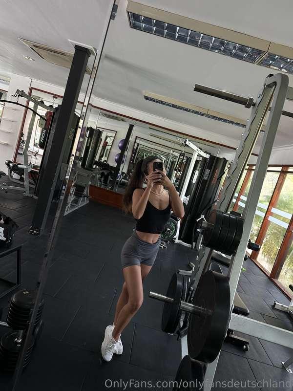 @luana.hoffmannHallo! 👋Ich bin Luana, 22 Jahre alt, komme au..