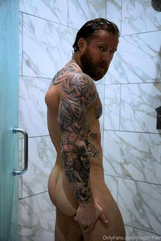 Who’s trying to save water and clean my ass?

Stop wasting t..