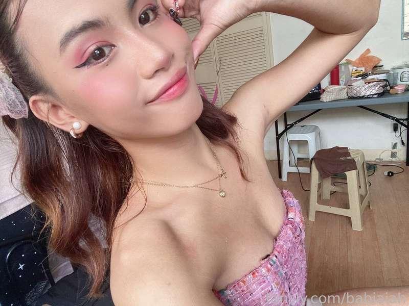 Will you take me with you in new year? 🥺

#filipina #pinay #shemale #trans #teen #transgirl #mtf #girlcock #nude